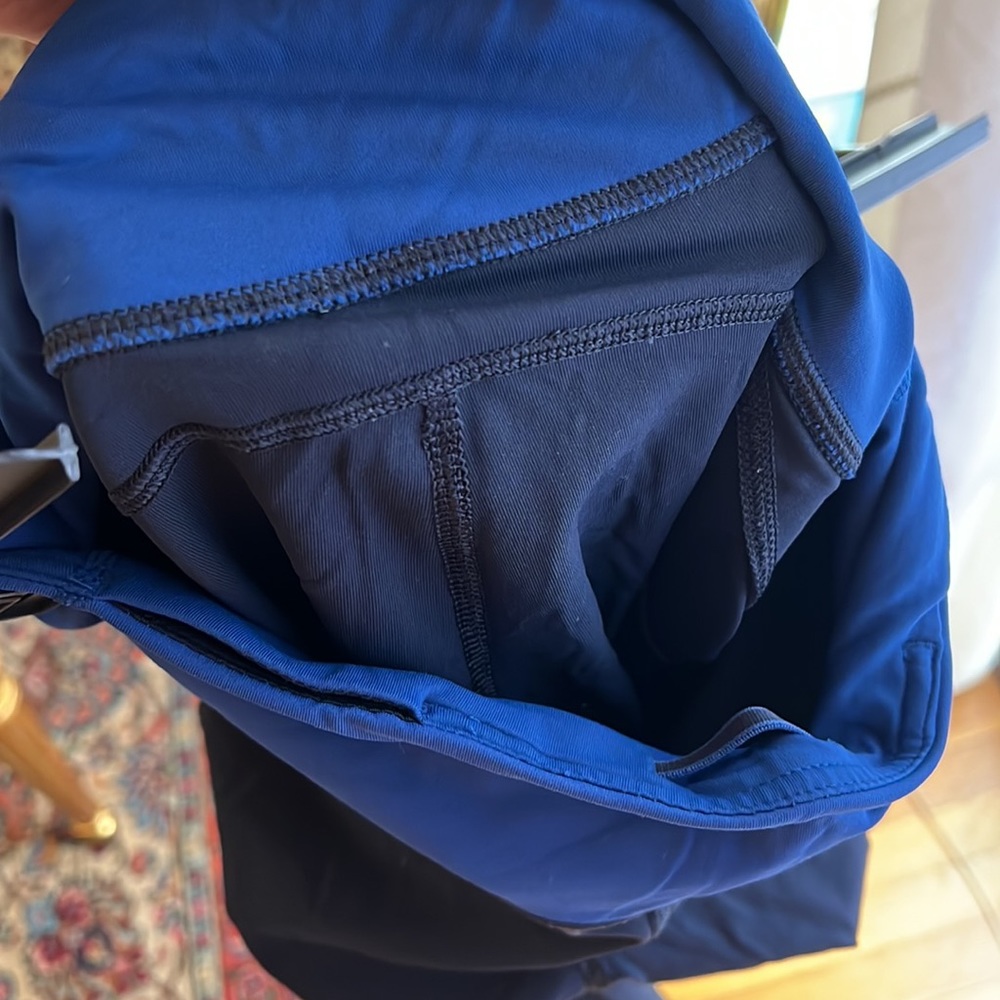 Lululemon crop track leggings pants size 8 - Picture 9 of 9